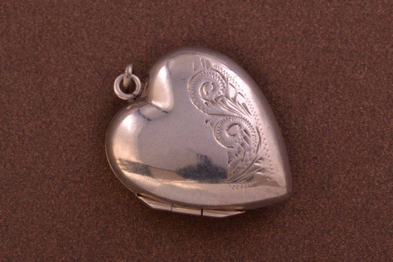 Silber Vintage Öffnung Herzmedaillon | 953A Silber Vintage Öffnung Herzmedaillon | 953A von AmandaApplebyShop
