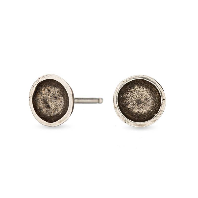 Einfache Silber Gehämmerte Schale Ohrstecker von AmandaKLockrowJewels