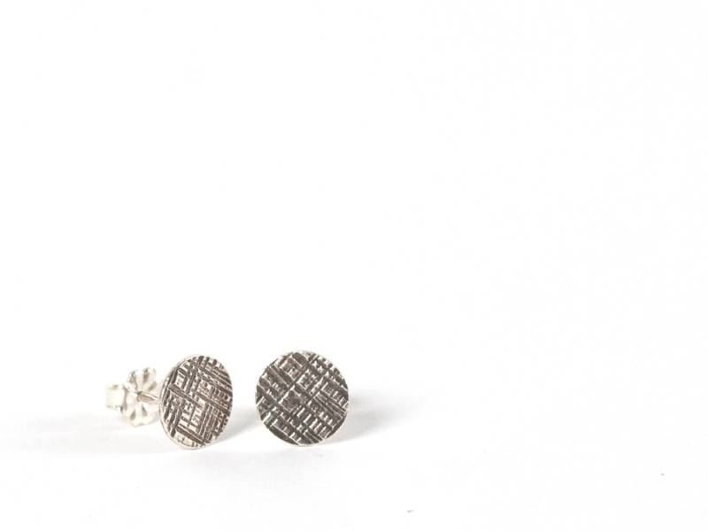 Silber Gehämmerte Scheibe Ohrstecker Silber Gehämmerte Scheibe Ohrstecker von AmandaKLockrowJewels