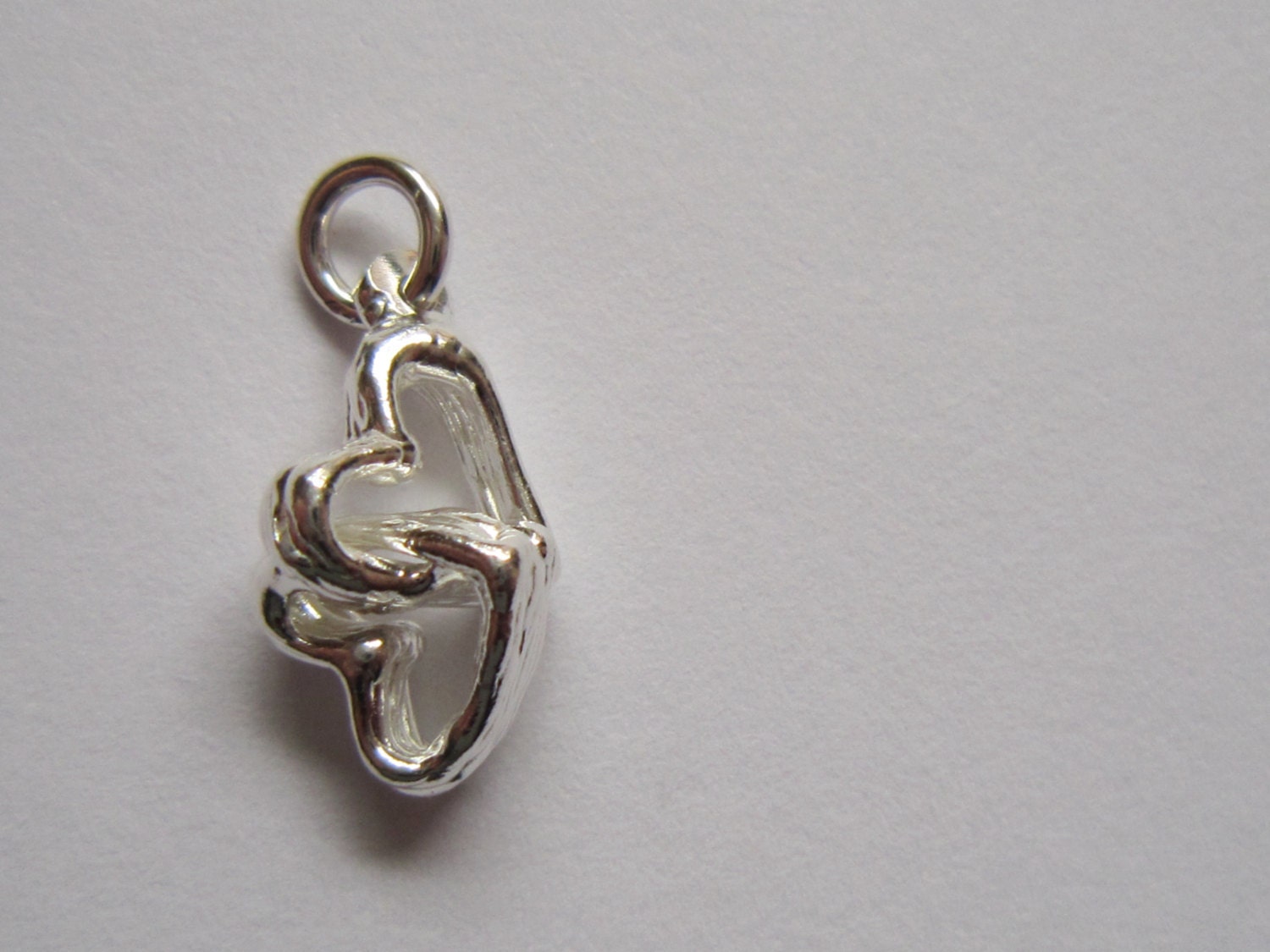 Silber Herz Anhänger/Einzigartiger Handgemachter Schmuck Hochzeitsbevorzugung Brautjungfer Geschenkidee Silber Herz Anhänger/Einzigartiger Handgemachter Schmuck Hochzeitsbevorzugung Brautjungfer Geschenkidee von AmandaSchoppel