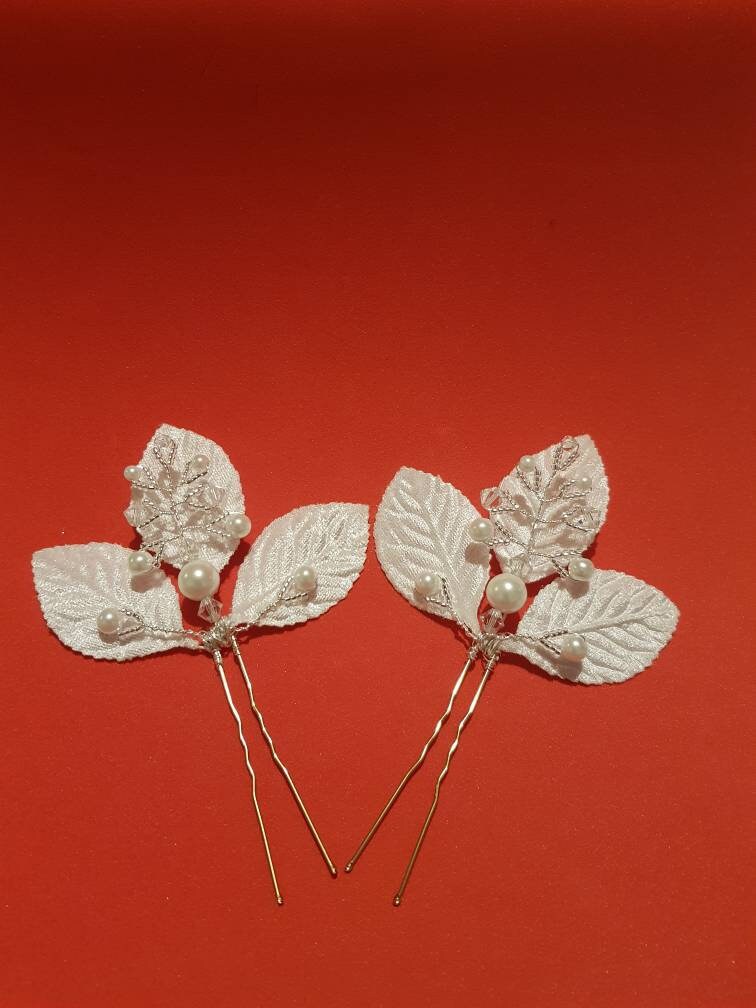Braut Haarnadeln Mit Swarovski Kristallperlen Und Perle Glasperlen Hergestellt Als Paar Verkauft Braut Haarnadeln Mit Swarovski Kristallperlen Und Perle Glasperlen Hergestellt Als Paar Verkauft von Amandastrinketsuk