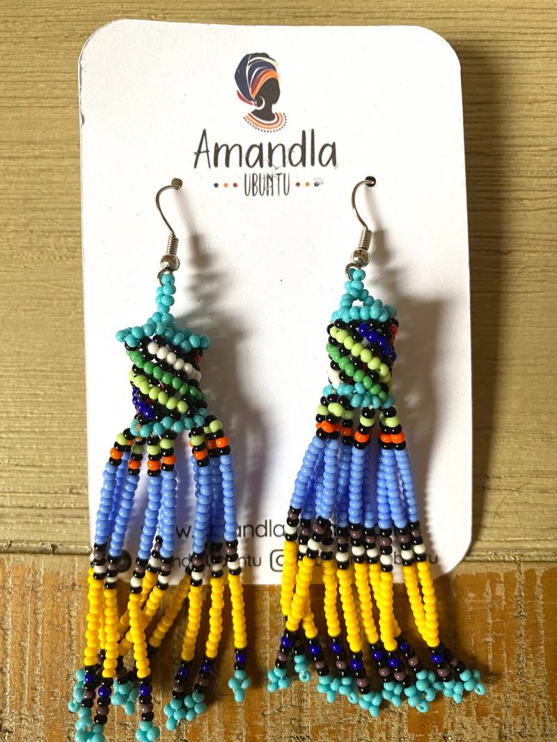 Perlen Ohrringe Lange Tropfen Multi Strand Zulu Atemberaubende Handgemachte Schmuck Made in Südafrika von AmandlaUbuntu