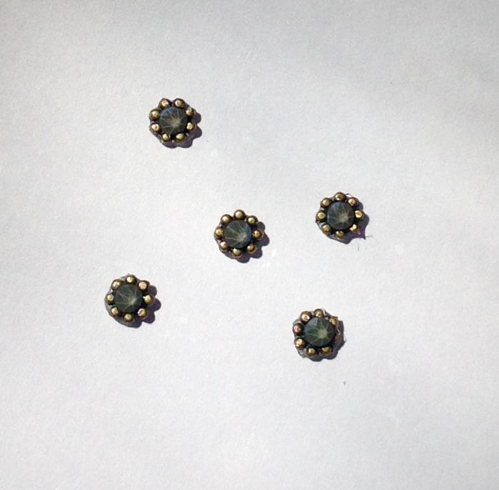 Dunkelgrau & Antike Gold Akzent Bindis von AmaniMaharet