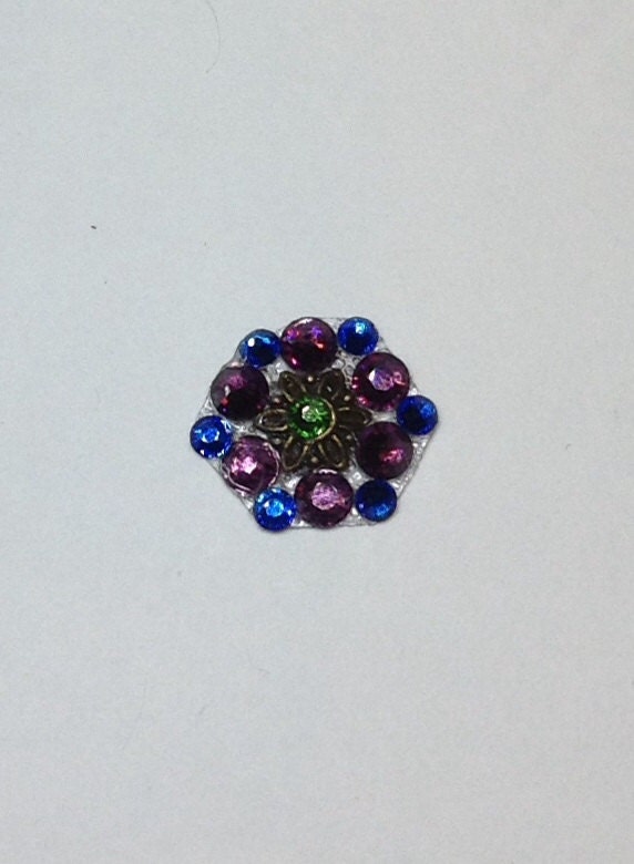 Pfau Swarovski Kristall Bindi von AmaniMaharet