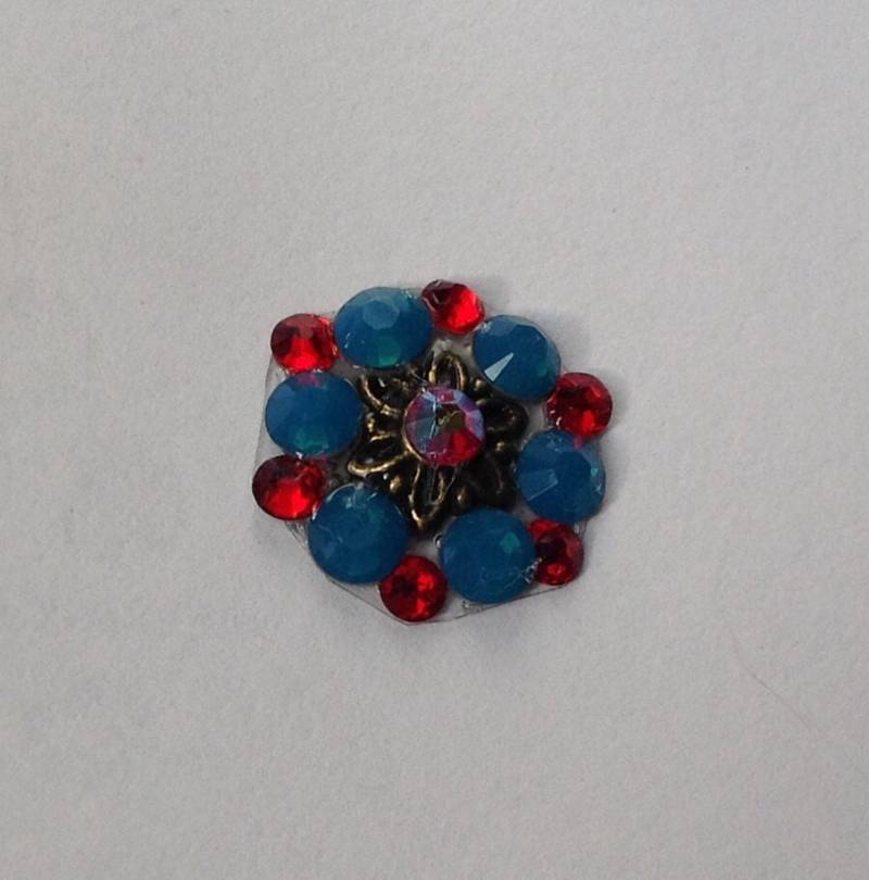 Türkis Und Rot Swarovski Kristall Bindi von AmaniMaharet