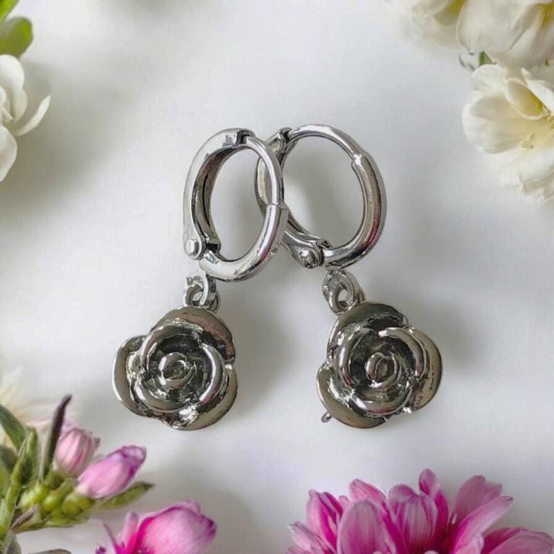 Silberne Ohrringe Mit Rose, Mini-Creolen, Hoops, Huggies, Für Frauen Im Vintage Style von AmaraVeraJewellery