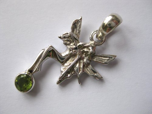 Anhänger Elfe mit Peridot 925er Silber 2x3 cm von Amaryllis