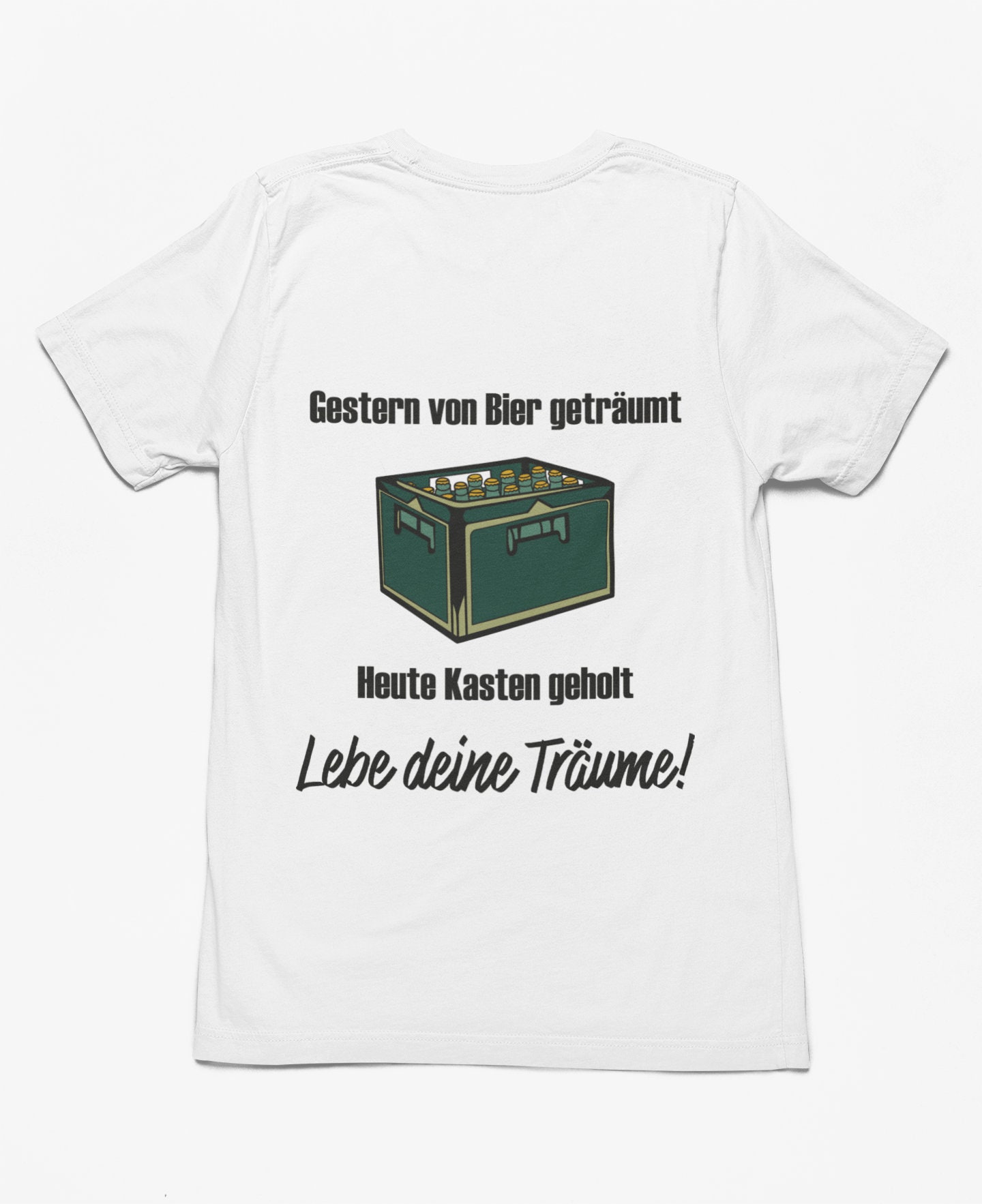 T-Shirt Weiß/Schwarz "Träume Leben" Perfekt Für Den Fußballfan Und Alle Kreisligaspieler Als Geschenk Kleidung/Spaß/Fußball T-Shirt Weiß/Schwarz "Träume Leben" Perfekt Für Den Fußballfan Und Alle Kreisligaspieler Als Geschenk Kleidung/Spaß/Fußball von Amateurchamp