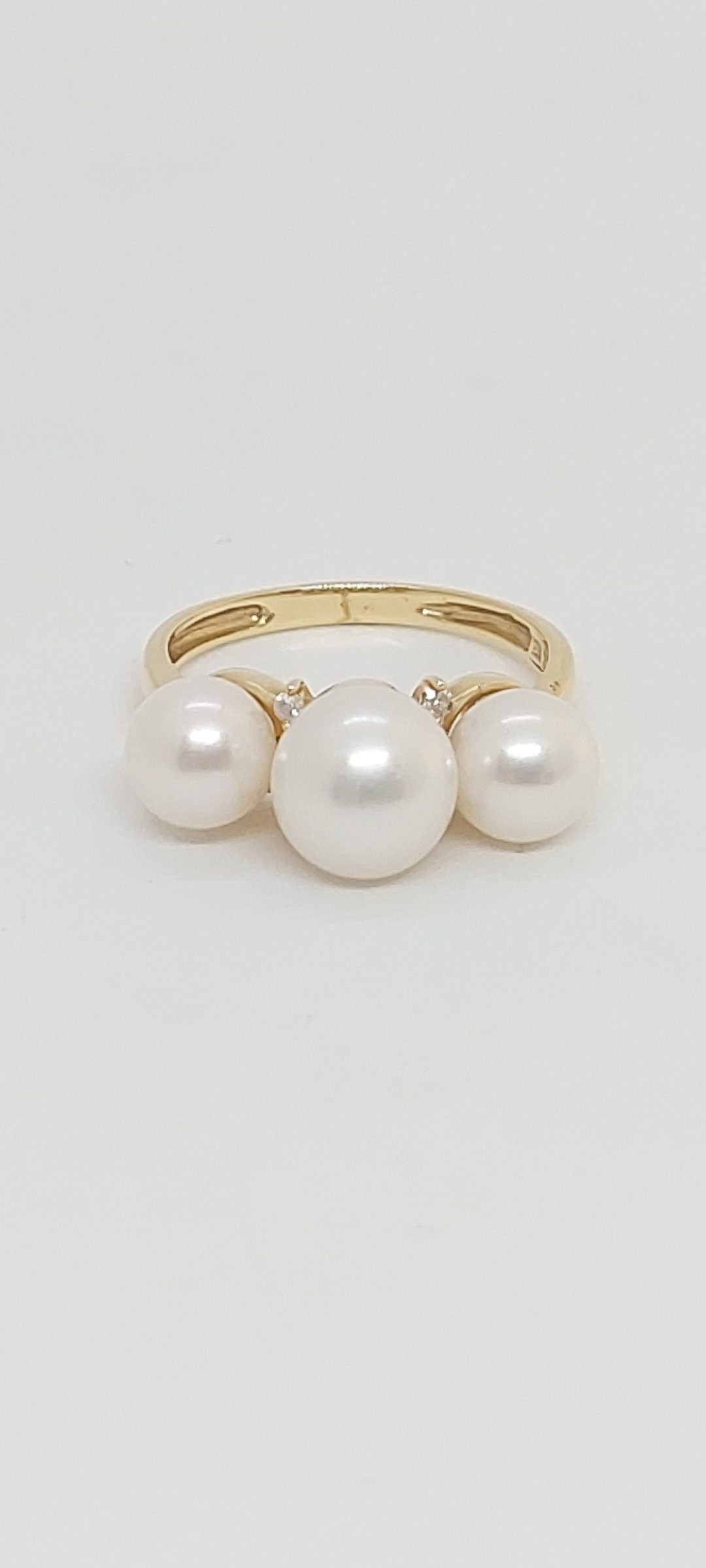 Perlen 5-7mm Aaa Süßwasser Perle Diamanten 14K Gelbgold Ring. Weiße Massiv Gelb Gold Triple Perlenliebhaber. Ringgröße 17 cm von AmazingByAlexander