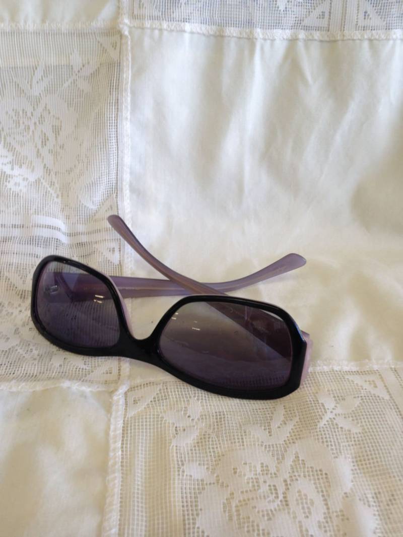 Dkny Sonnenbrille Lavendel Und Schwarz Made in Italy von AmazingCollections