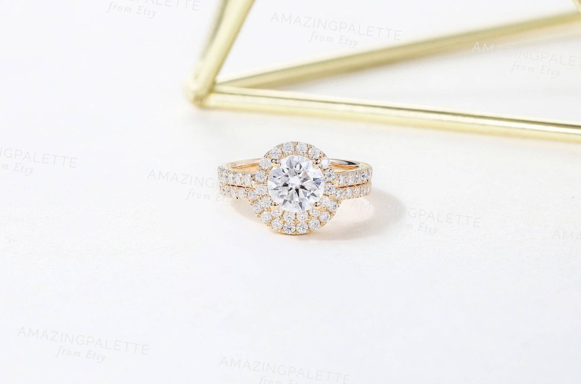 Moissanite Ring Set Gelb Gold Verlobungsring Braut Passender Geschwungener Ehering Diamant Vintage Art Deco Jubiläum von AmazingPalette