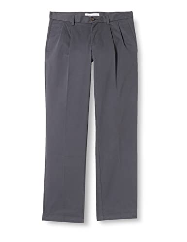 Amazon Essentials Herren Knitterfreie Chinohose mit klassischer Passform und Bügelfalte (erhältlich in Big & Tall), Dunkelgrau, 40W / 32L von Amazon Essentials