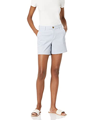 Amazon Essentials Damen Mittelhohe schmal geschnittene Khaki-Shorts mit 13 cm Schrittlänge (erhältlich in gerader und kurviger Passform), Hellblau, 46 von Amazon Essentials