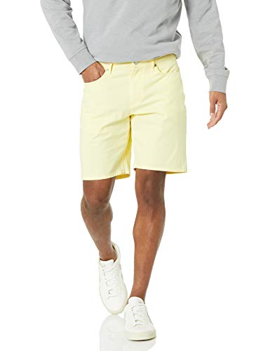 Amazon Essentials Herren 5-Pocket-Stretch-Shorts mit geradem Schnitt, 22,9 cm Schrittlänge, Gelb, 38W von Amazon Essentials