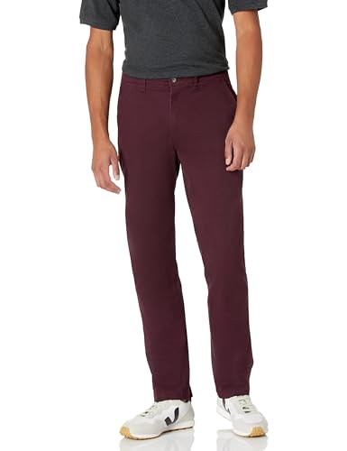 Amazon Essentials Herren Lässige Stretch-Chinohose mit sportlicher Passform (in Übergrößen erhältlich), Burgunderrot, 29W / 32L von Amazon Essentials