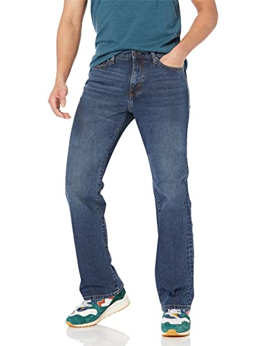Amazon Essentials Herren Bootcut-Jeans mit gerader Passform, Mittlere Waschung, 28W / 32L von Amazon Essentials