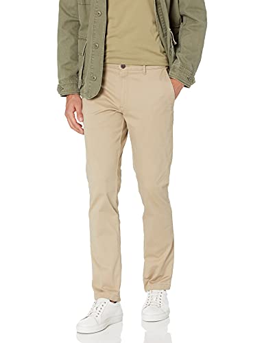 Amazon Essentials Herren Chinohose, Komfortabler, Gewaschener Stretch, Skinny-Passform (Früher Goodthreads), Helles Khakibraun, 31W / 32L von Amazon Essentials