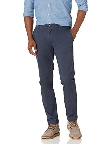 Amazon Essentials Herren Chinohose, Komfortabler, Gewaschener Stretch, Skinny-Passform (Früher Goodthreads), Marineblau, 40W / 30L von Amazon Essentials
