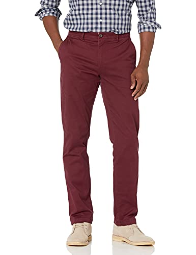 Amazon Essentials Herren Chinohose, Komfortabler, Gewaschener Stretch, Sportlich Geschnitten (Früher Goodthreads), Burgunderrot, 31W / 34L von Amazon Essentials