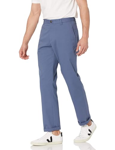 Amazon Essentials Herren Knitterfreie Flatfront-Chinohose mit klassischer Schnitt (erhältlich in Big & Tall), Indigo, 29W / 34L von Amazon Essentials