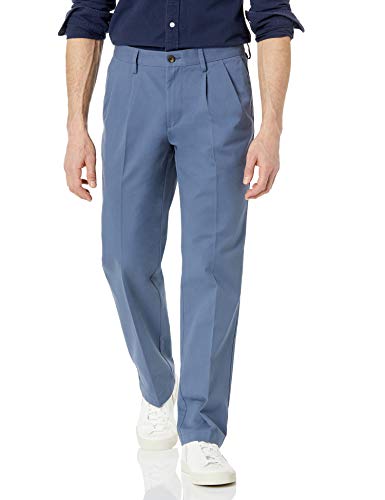 Amazon Essentials Herren Knitterfreie Chinohose mit klassischer Passform und Bügelfalte (erhältlich in Big & Tall), Indigo, 31W / 30L von Amazon Essentials