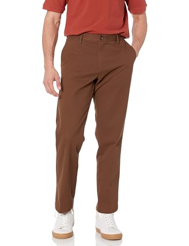 Amazon Essentials Herren Knitterfreie Flatfront-Chinohose in klassischer Passform (erhältlich in Übergröße), Braun, 33W / 29L von Amazon Essentials