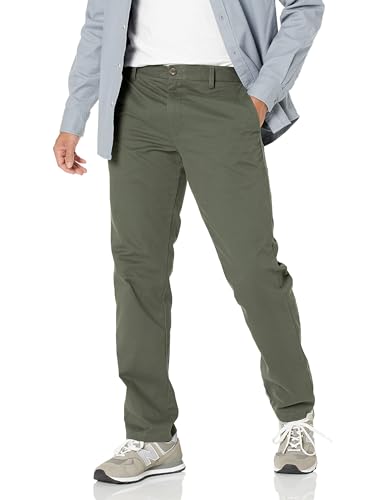 Amazon Essentials Herren Knitterfreie Flatfront-Chinohose in schmaler Passform, Dunkles Olivgrün, 42W / 32L von Amazon Essentials