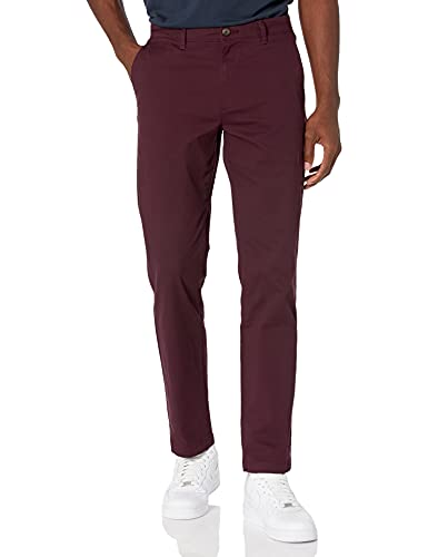 Amazon Essentials Herren Legere Stretch-Chinohose mit gerader Passform, Burgunderrot, 30W / 32L von Amazon Essentials