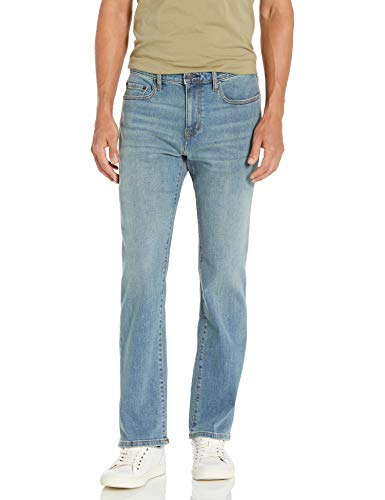 Amazon Essentials Herren Straight-Fit Bootcut Jeans, Hellblau Vintage, 30W x 30L von Amazon Essentials