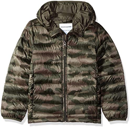 Amazon Essentials Jungen Leichte, Wasserabweisende, verstaubare Kapuzenjacke, Military Muster, 9 Jahre von Amazon Essentials