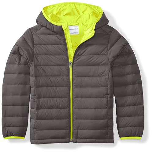 Amazon Essentials Jungen Leichte, Wasserabweisende, verstaubare Kapuzenjacke, Kohlegrau Neon Gelb, 8 Jahre von Amazon Essentials