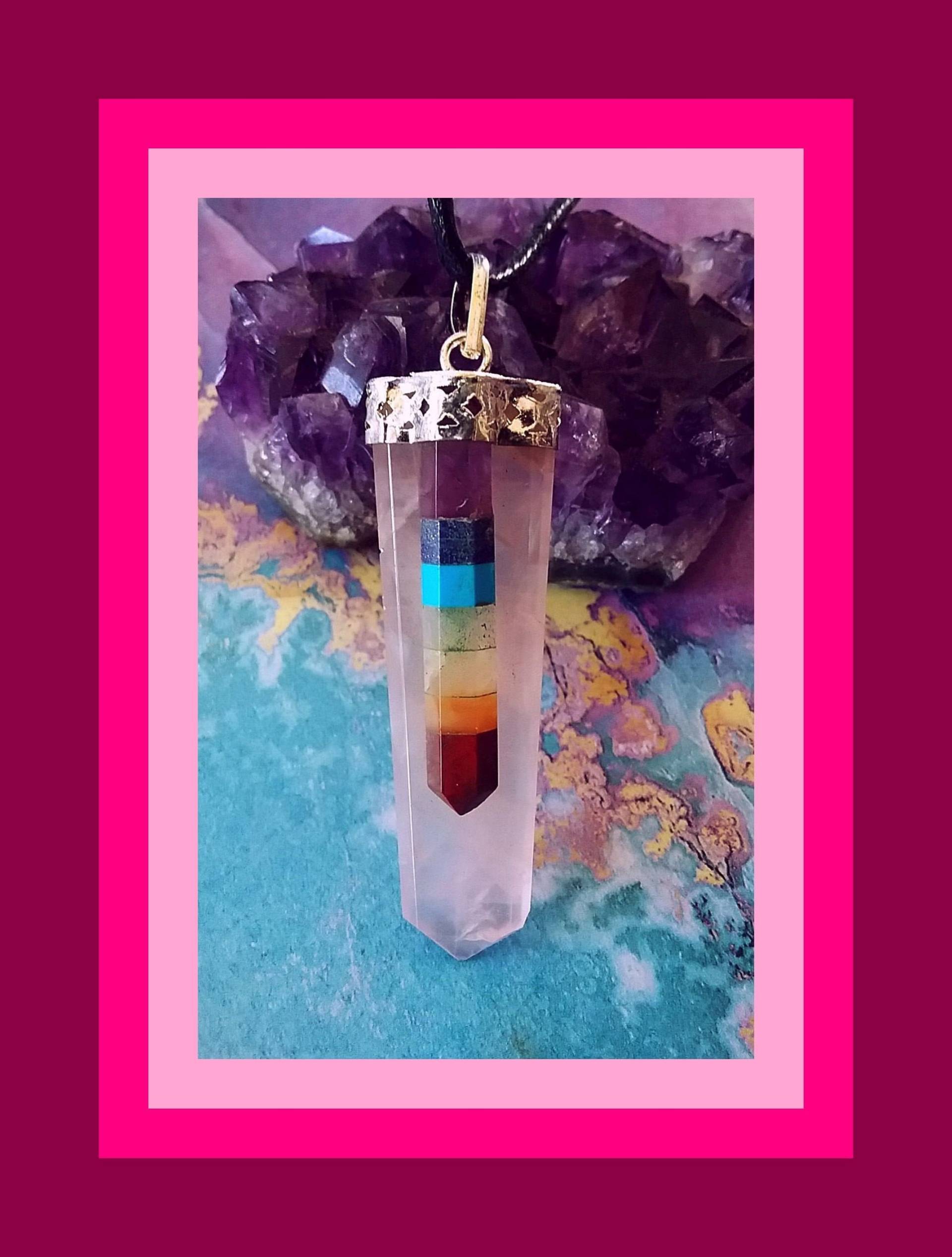 Rosenquarz-Anhänger Silberkette Mit 7 Chakra-Kristallen Rosenquarz-Anhänger Silberkette Mit 7 Chakra-Kristallen von AmazonCrystals