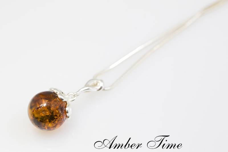 Zb0185 Bernsteinkugel Anhänger. Cognac Bernstein & Sterlingsilber 925Er. Handgefertigte Bernsteinkugel. Kostenloser Kurier Versand von AmberTimePL