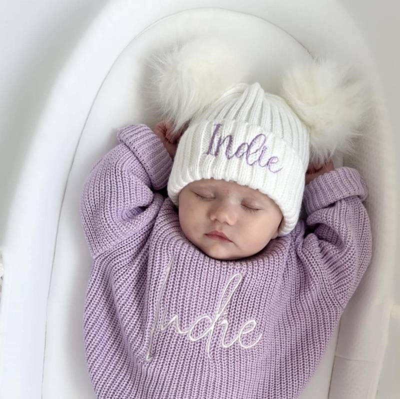 Personalisierte Baby Doppel Pom Mütze Winter Strickmütze von AmberandNoahStore