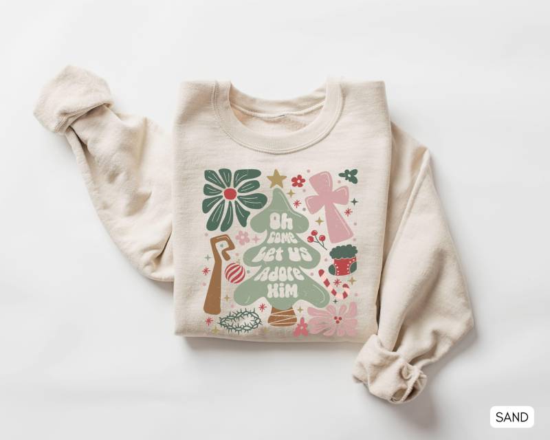 Religiöses Weihnachten Sweatshirt, Oh Komm Lasst Uns Ihn Verehren Christlicher Weihnachtspullover, Jesus Krippe Christian Boho von AmeCollectiveStudio