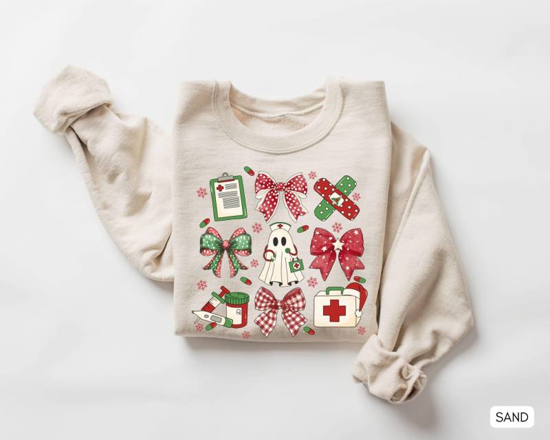 Weihnachten Krankenschwester Sweatshirt, Stethoskop Süßes Pullover, Rn Coquette Bow Urlaub Pullover von AmeCollectiveStudio