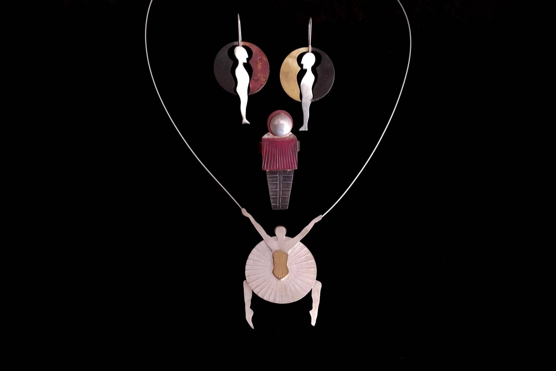 Extravagante Schmuckkollektion «Figurine» - Handarbeit, Schmuckmanufaktur Amelang&lietz Extravagante Schmuckkollektion «Figurine» - Handarbeit, Schmuckmanufaktur Amelang&lietz von AmelangLietz