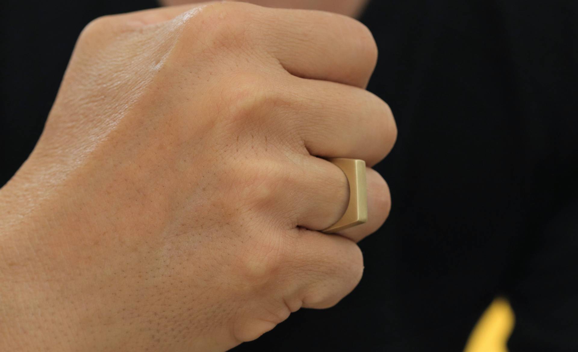 14K Solid Gold Bar Ring Für Männer, Flat Top Dünner Ring, Glänzend/Matt Handgemachter Trendiger Beliebter Ihn, Das Geschenk Der Männer von AmenBJewels