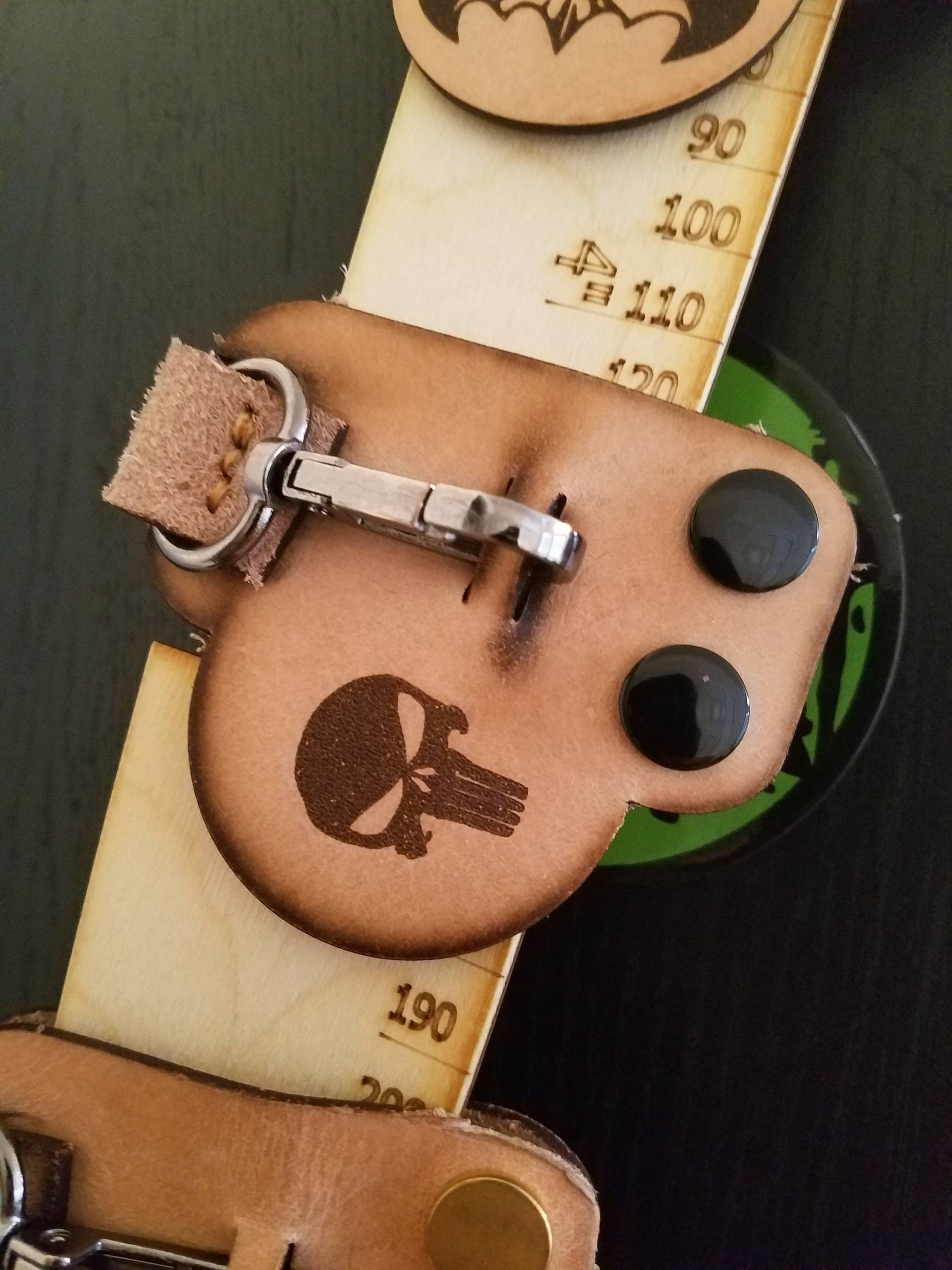 Handgefertigter Gürtelclip Aus Leder Punisher Key Lanyard, Hergestellt in Den Usa von AmericanOhana