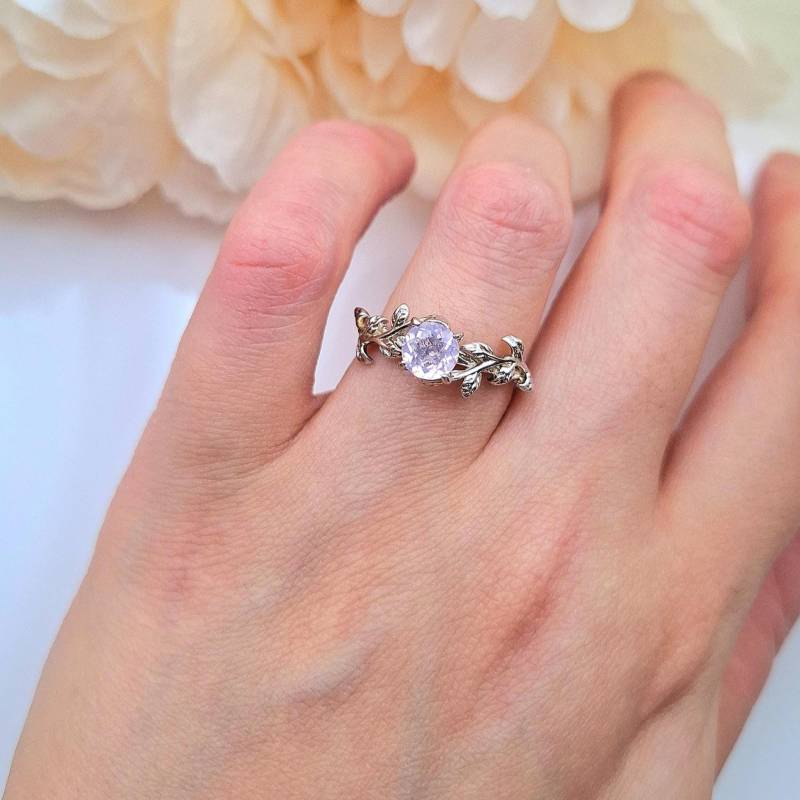 Amethystring Lavendel 925 Silber Amethyst Verlobungsring Vintage Stil Ringe Für Frauen Geschenk Zierlicher Ring von AmethystGardenShop