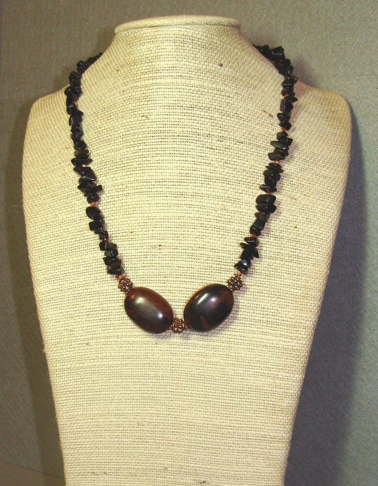 Mahagoni Obsidian Auf Goldflake Und Kupferstrang von AmethystRavenstar