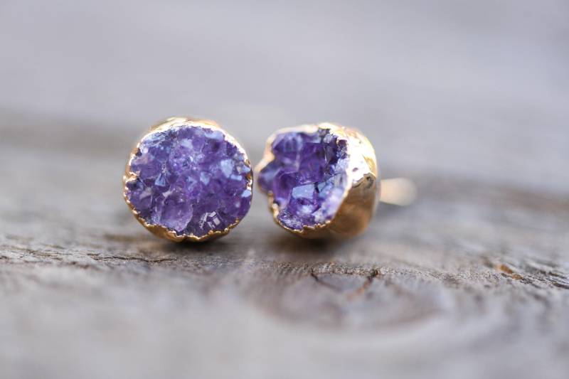 Rohe Amethyst Ohrringe, Ohrstecker, Amethyst Schmuck, Roh Kristall Ohrringe, Kristall Ohrstecker, Roh Schmuck, Boho von AmeyaaJewelry