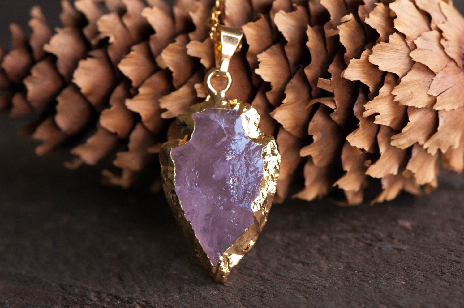 Rosenquarz Pfeilspitzen Halskette, Pfeilspitzen Halskette, Rosenquarz Pfeilspitze, Goldrand Stein Halskette von AmeyaaJewelry