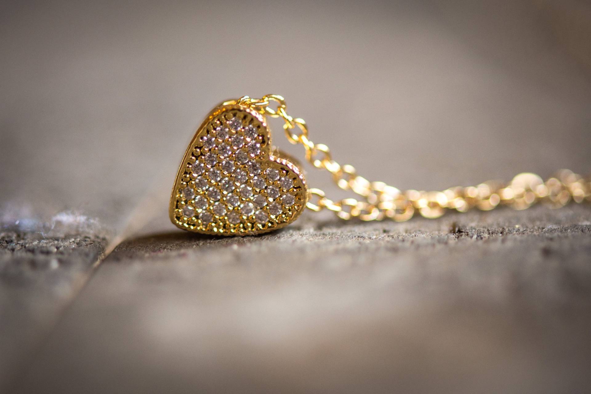 Valentinstag-Geschenk, Valentinstag Geschenk Für Sie, Freundin, Frau, Kleine Herz Halskette, Liebe Mini-Herz von AmeyaaJewelry