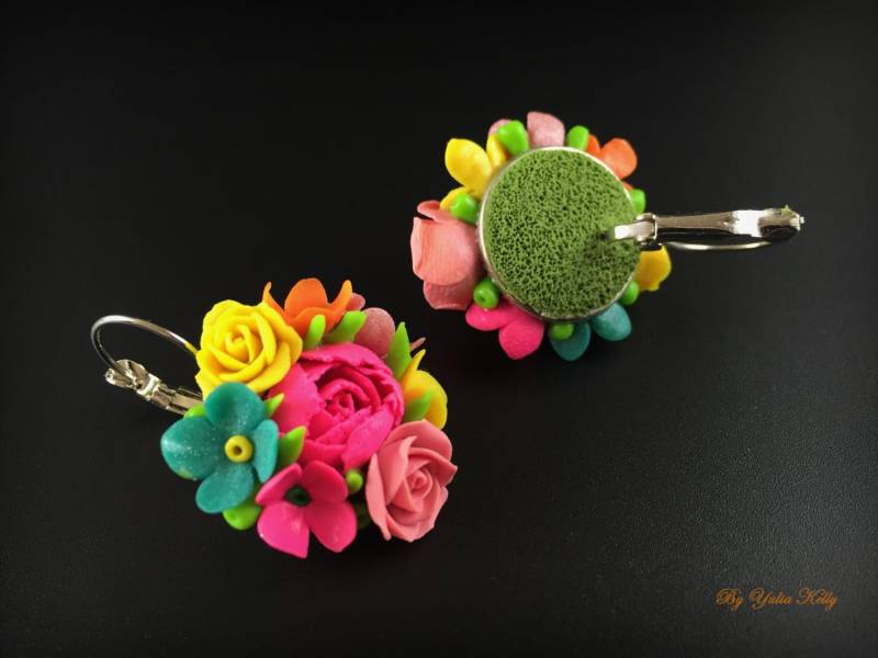 Bunte Sommer Ohrringe, Fimo Bunter Schmuck Aus Ton, Regenbogen Ton Blumen Handgemachte Ohrringe von FleurClayDesign
