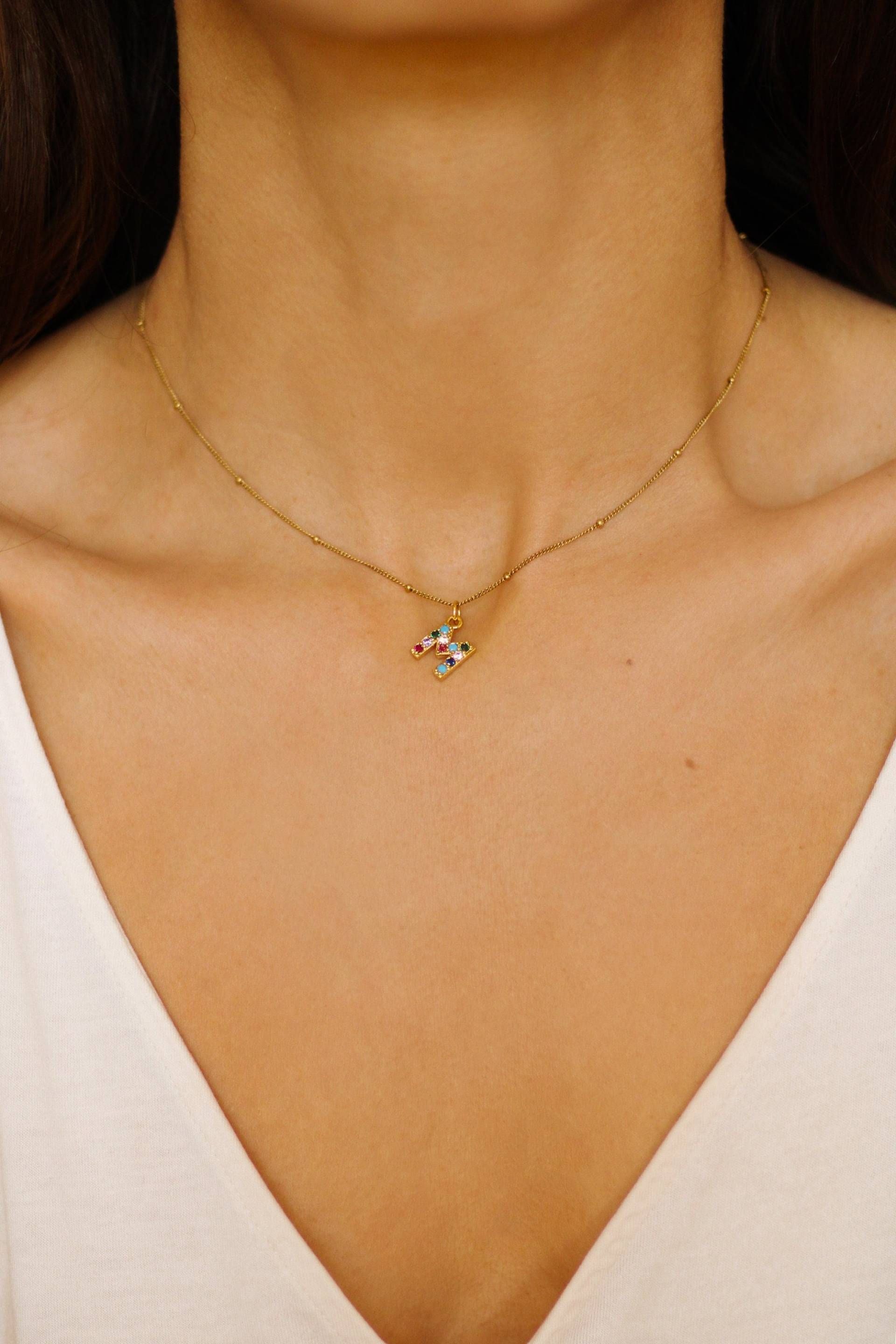 Block-Erste Halskette-Einfache Erste Halskette-Gold Buchstabe Halskette - Sateliten Kette Mit Diamant Anhänger-Geschenk Für Sie von Amicajewels