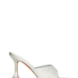 Amina Muaddi Silberne Satin Sandalen von Amina Muaddi