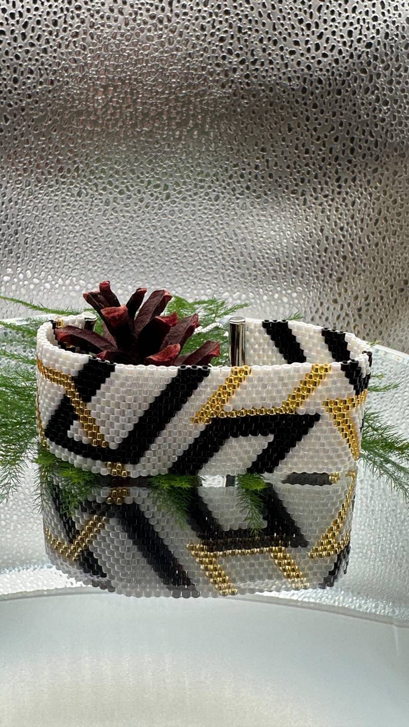 Miyuki Delica Armband 3D Design von AminaFreeSpace