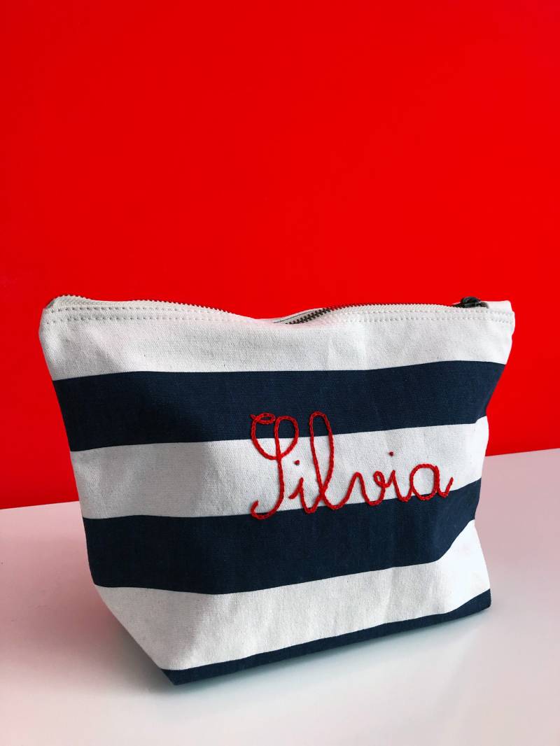 Anpassbare Handbestickte Clutch Aus 100 % Baumwoll-Canvas „Take Me To The Sea" von AmintaFactory