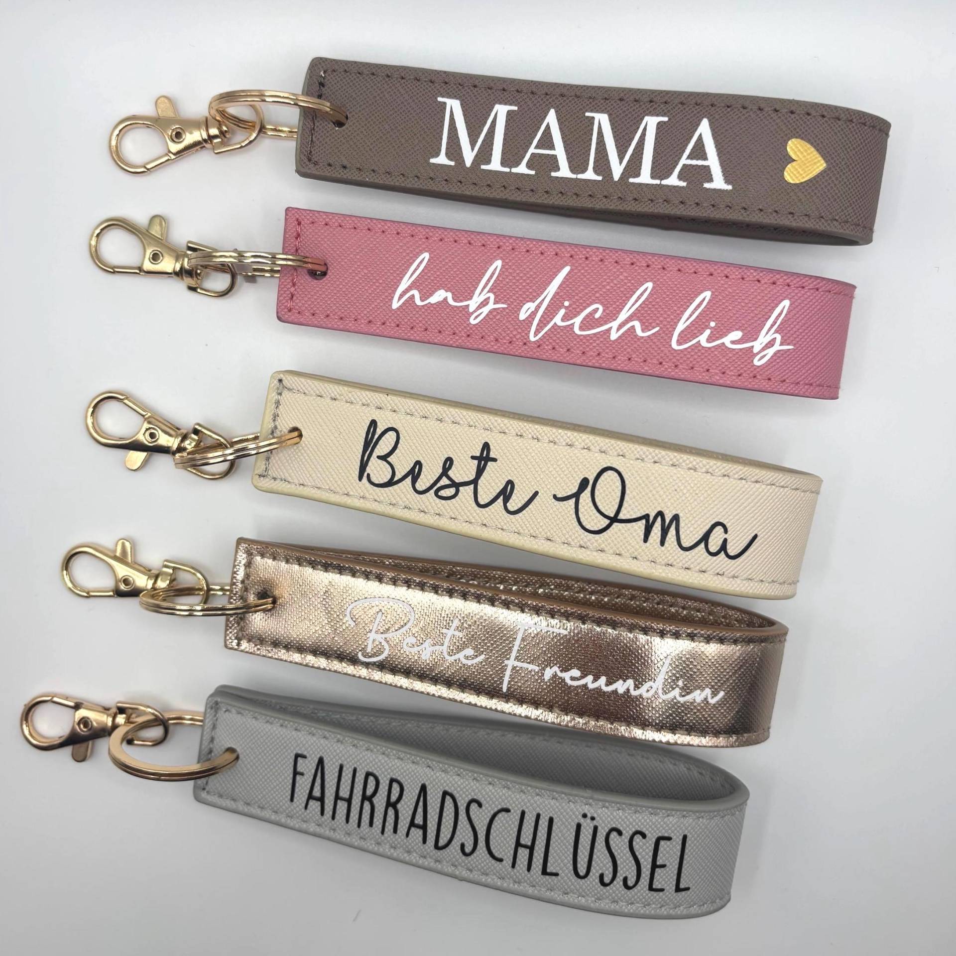 Schlüsselanhänger Personalisiert Wunschtext Name | Keychain Anhänger Taschenanhänger Namen Geschenkidee Muttertag Mama Papa Beste Freundin Schlüsselanhänger Personalisiert Wunschtext Name | Keychain Anhänger Taschenanhänger Namen Geschenkidee Muttertag Mama Papa Beste Freundin von AmisPlotterei
